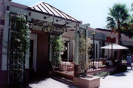Pleasanton's Beautiful Downtown Offers Shopping, Restaurants, Atmosphere