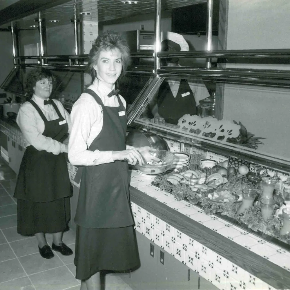 Marriott Courtyard Resturant Caters To Local Business People