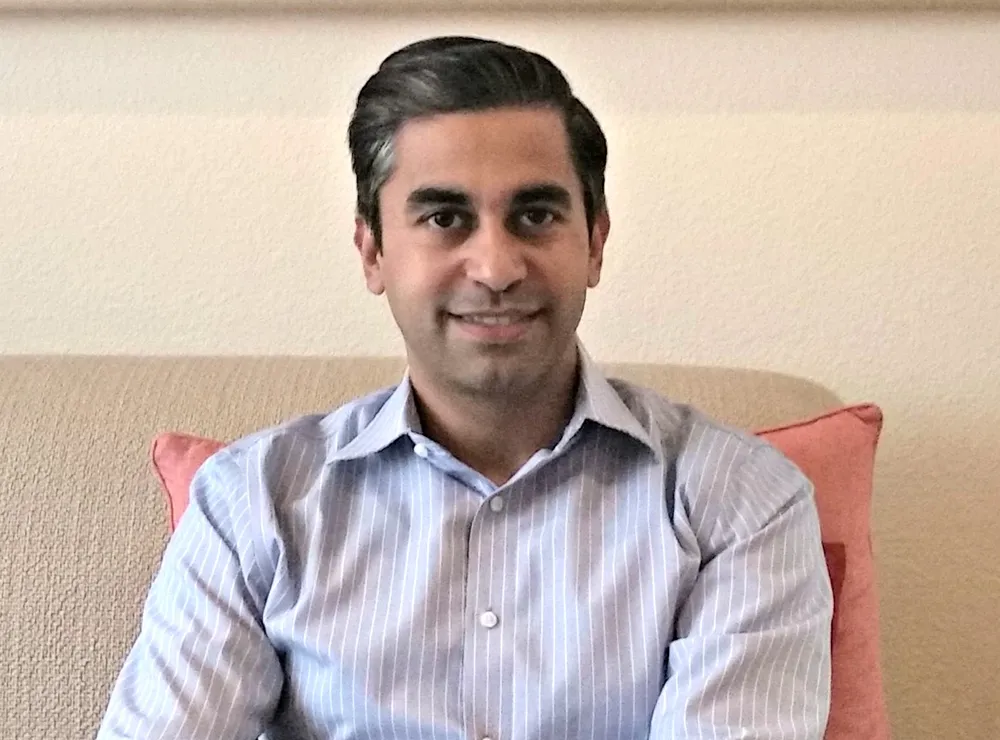 Manu Kaushish Spans Cultures, Continents at Divine Arts