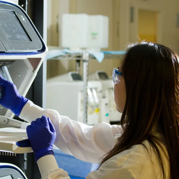 Allergan Aesthetics Supports Girls Inc. on STEM Project