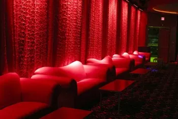 Status Nightclub Offers Vegas-Style Sophistication in Upscale Setting