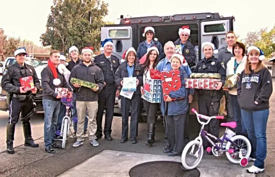 Pleasanton Police and City Employees Give Back